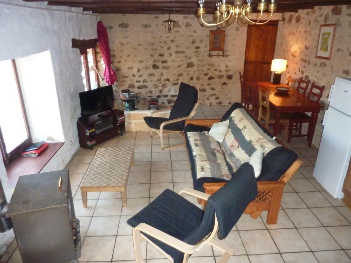 La Metairie Parthenay Exterior photo