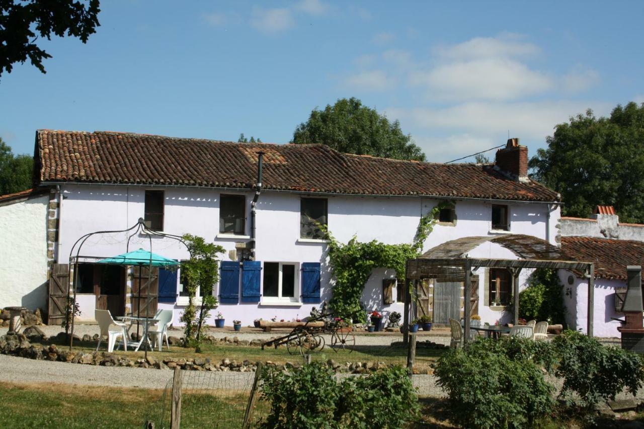 La Metairie Parthenay Exterior photo